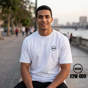 DEDO V2W-009 white oversized t-shirt with a small black circular chest logo.